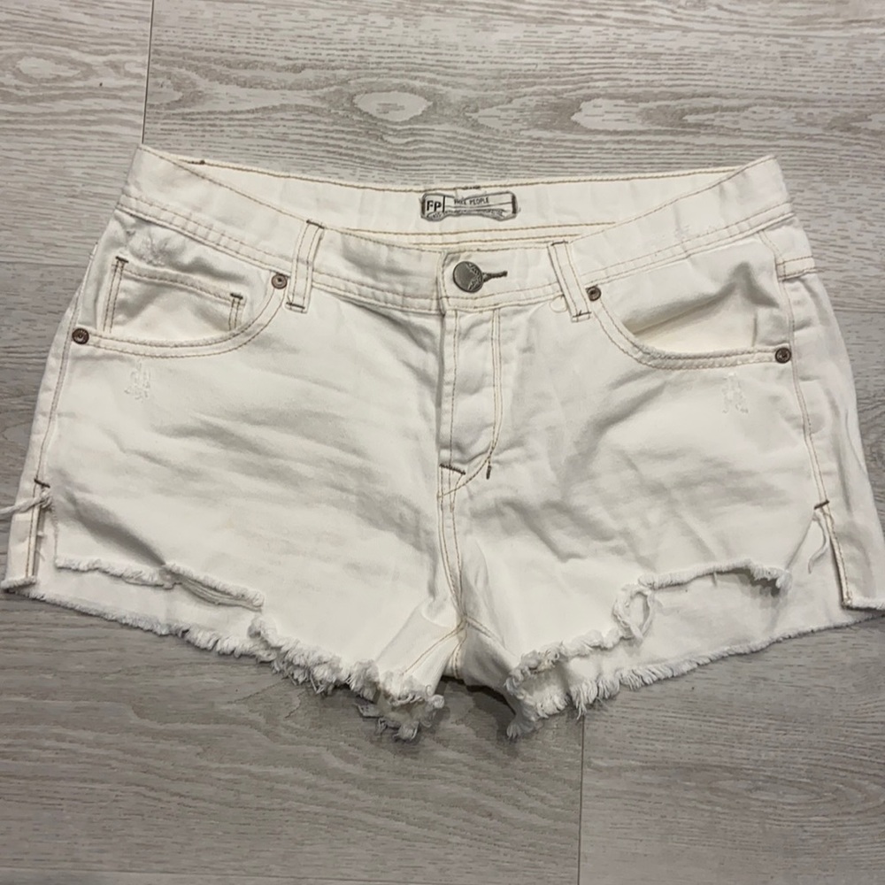 Free People size 28 white shorts